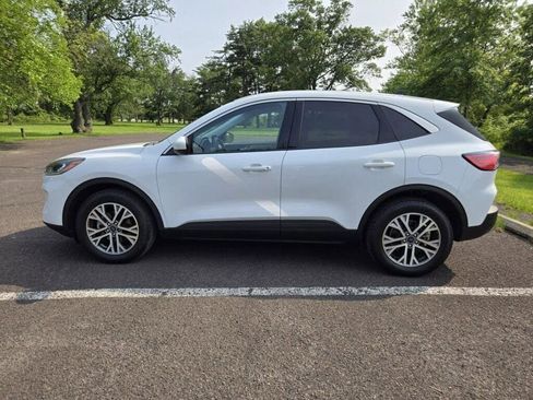 Used 2022 Ford Escape SEL image 6