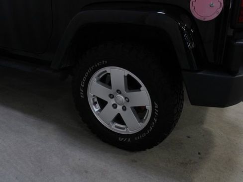 Used 2012 Jeep Wrangler Sahara w/ Connectivity Group image 25