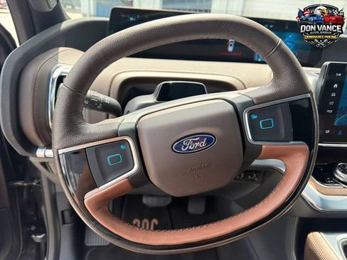 Used 2025 Ford Expedition Max King Ranch AWD/4WD image 13