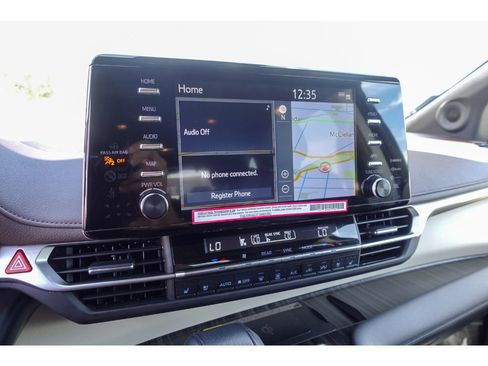 Certified 2024 Toyota Sienna Platinum FWD image 16