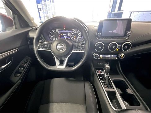 Used 2021 Nissan Sentra SV FWD image 17