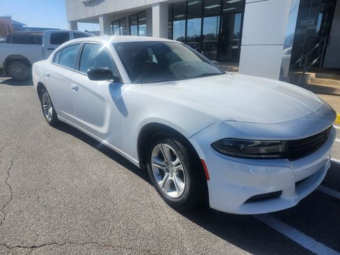 Used 2023 Dodge Charger SXT image 6