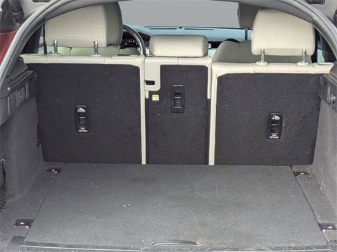 Used 2021 Land Rover Range Rover Velar R-Dynamic S image 12