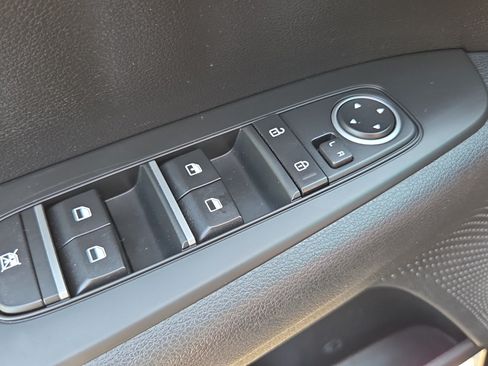 Used 2024 Kia Forte LXS w/ LXS Technology Package FWD image 27