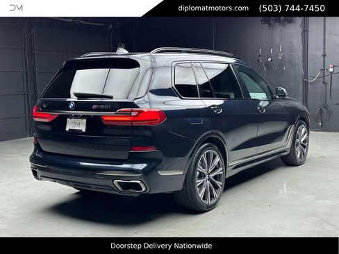 Used 2021 BMW X7 M50i image 7