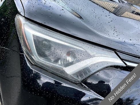 Used 2017 Toyota RAV4 LE w/ Carpet Mat Package AWD/4WD image 23