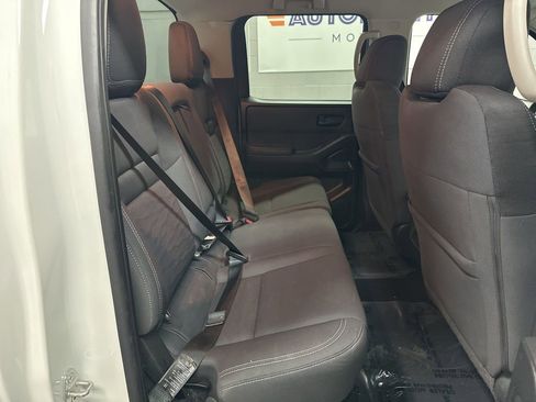Used 2022 Nissan Frontier SV w/ Technology Package AWD/4WD image 21
