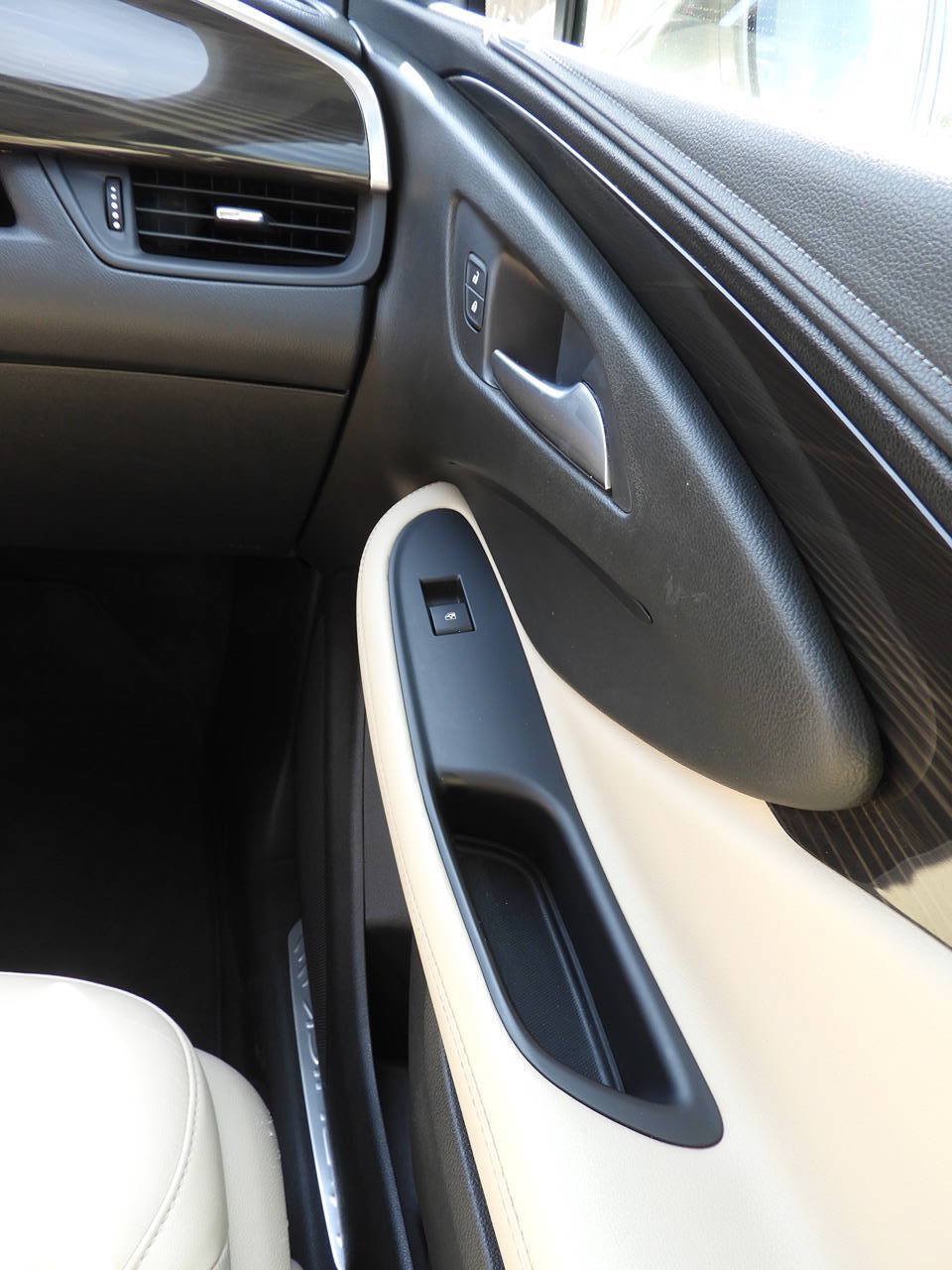 Used 2019 Buick Envision Essence AWD/4WD image 41