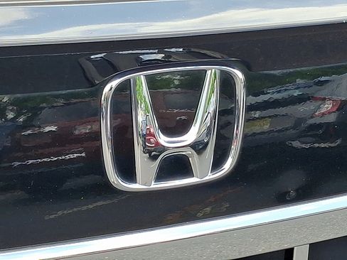 Certified 2017 Honda Accord Sport Special Edition image 29