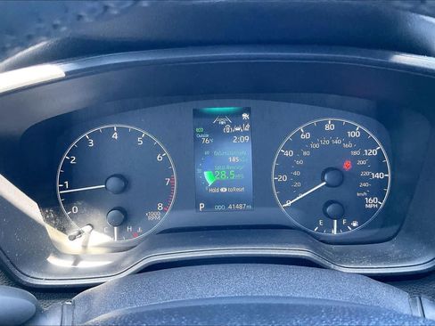 Certified 2024 Toyota Corolla SE w/ SE Premium Package FWD image 26