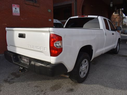 Used 2020 Toyota Tundra SR5 image 3
