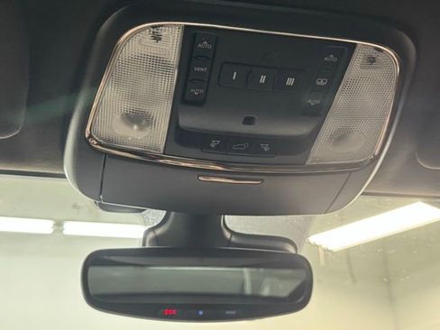 Used 2017 Jeep Grand Cherokee Summit w/ Platinum Series Group image 29