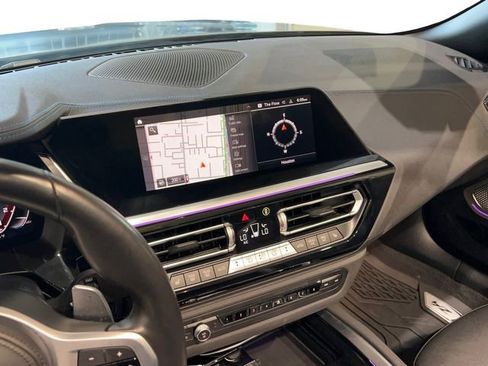 Used 2022 BMW Z4 M40i image 12