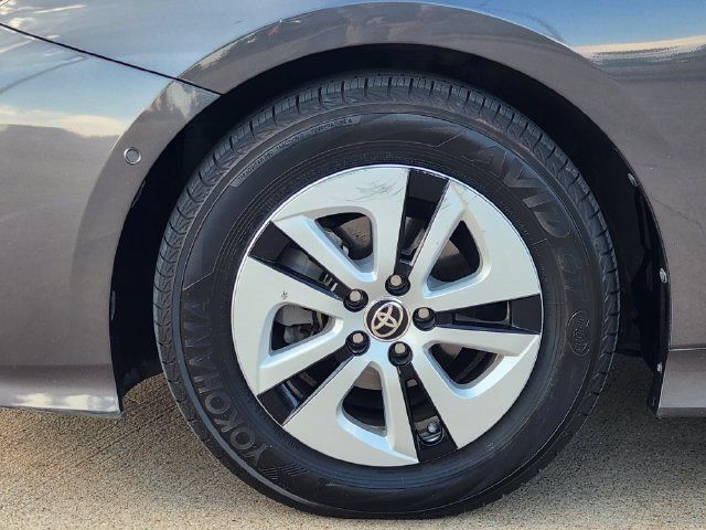 Used 2018 Toyota Prius Four w/ Advanced Technology Package FWD image 8