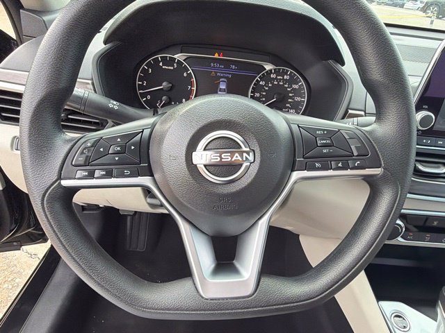 Used 2025 Nissan Altima 2.5 SV FWD image 27