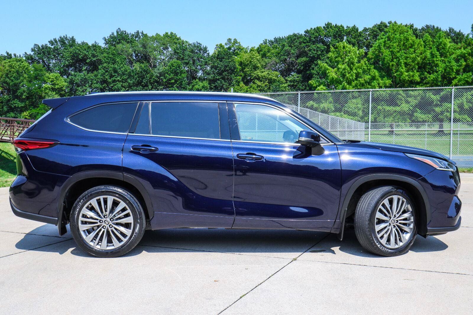 Used 2020 Toyota Highlander Platinum AWD/4WD image 5