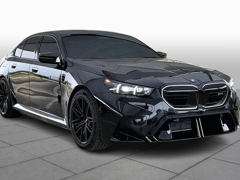 Used 2026 BMW M5 w/ Carbon Package image 3