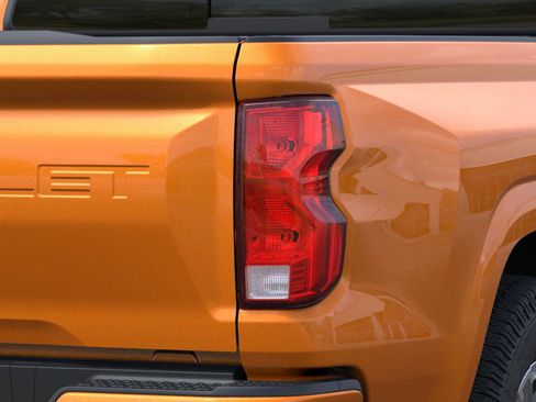 New 2026 Chevrolet Colorado LT image 11