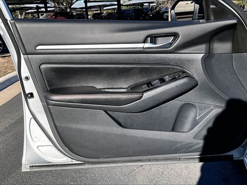 Used 2024 Nissan Altima 2.5 SR image 20