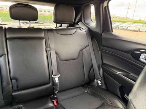 Used 2025 Jeep Compass Trailhawk w/ Trailer Tow Group image 36