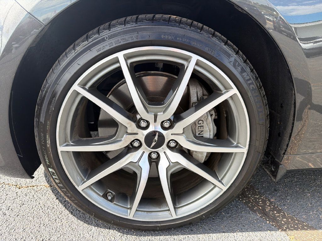 Used 2025 Genesis G70 2.5T RWD image 11