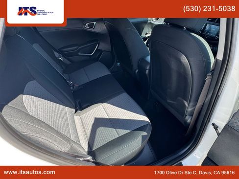 Used 2021 Kia Soul S FWD image 12