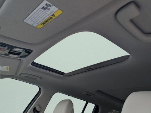 Used 2024 Hyundai Santa Fe Limited image 23