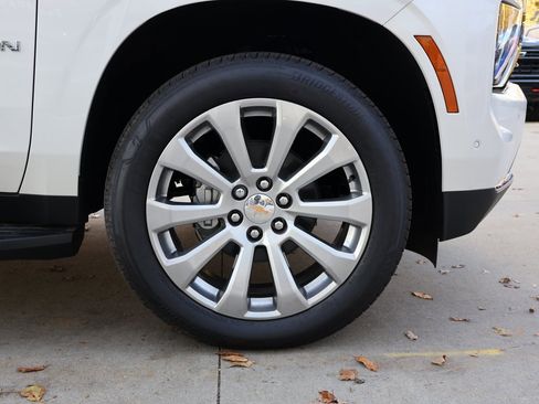 New 2025 Chevrolet Suburban Premier w/ Sun And Tow Package image 49