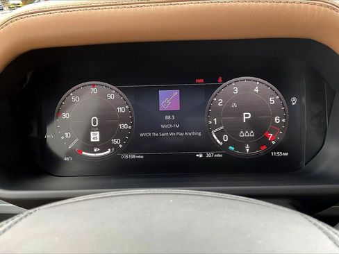 Used 2025 Land Rover Defender 110 V8 image 13