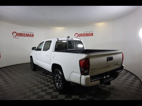 Used 2023 Toyota Tacoma SR AWD/4WD image 7