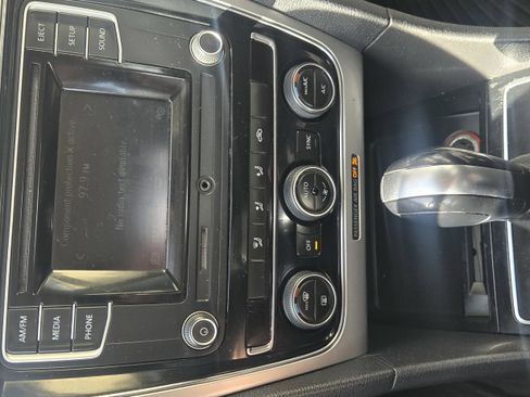 Used 2016 Volkswagen Passat 1.8T S image 26