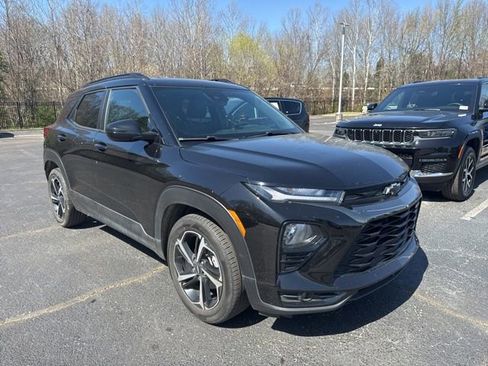 Used 2021 Chevrolet TrailBlazer RS w/ Sun and Liftgate Package image 1