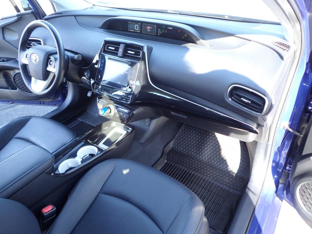 Used 2016 Toyota Prius Four FWD image 13