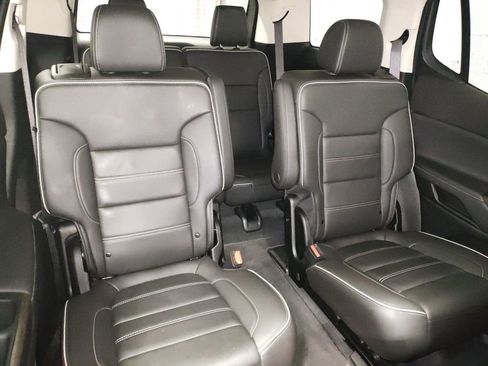 Used 2023 GMC Acadia Denali image 11