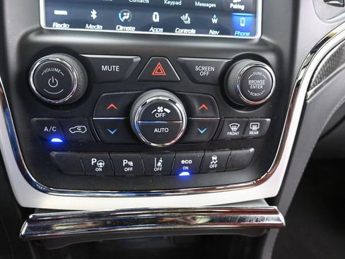 Used 2018 Jeep Grand Cherokee Trackhawk AWD/4WD image 39