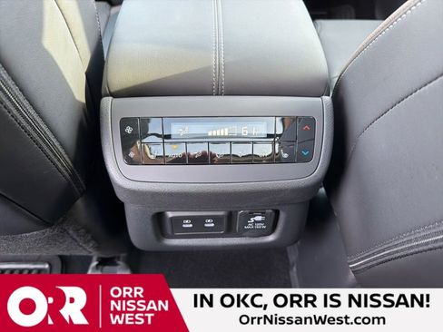 New 2026 Nissan Pathfinder Platinum image 18
