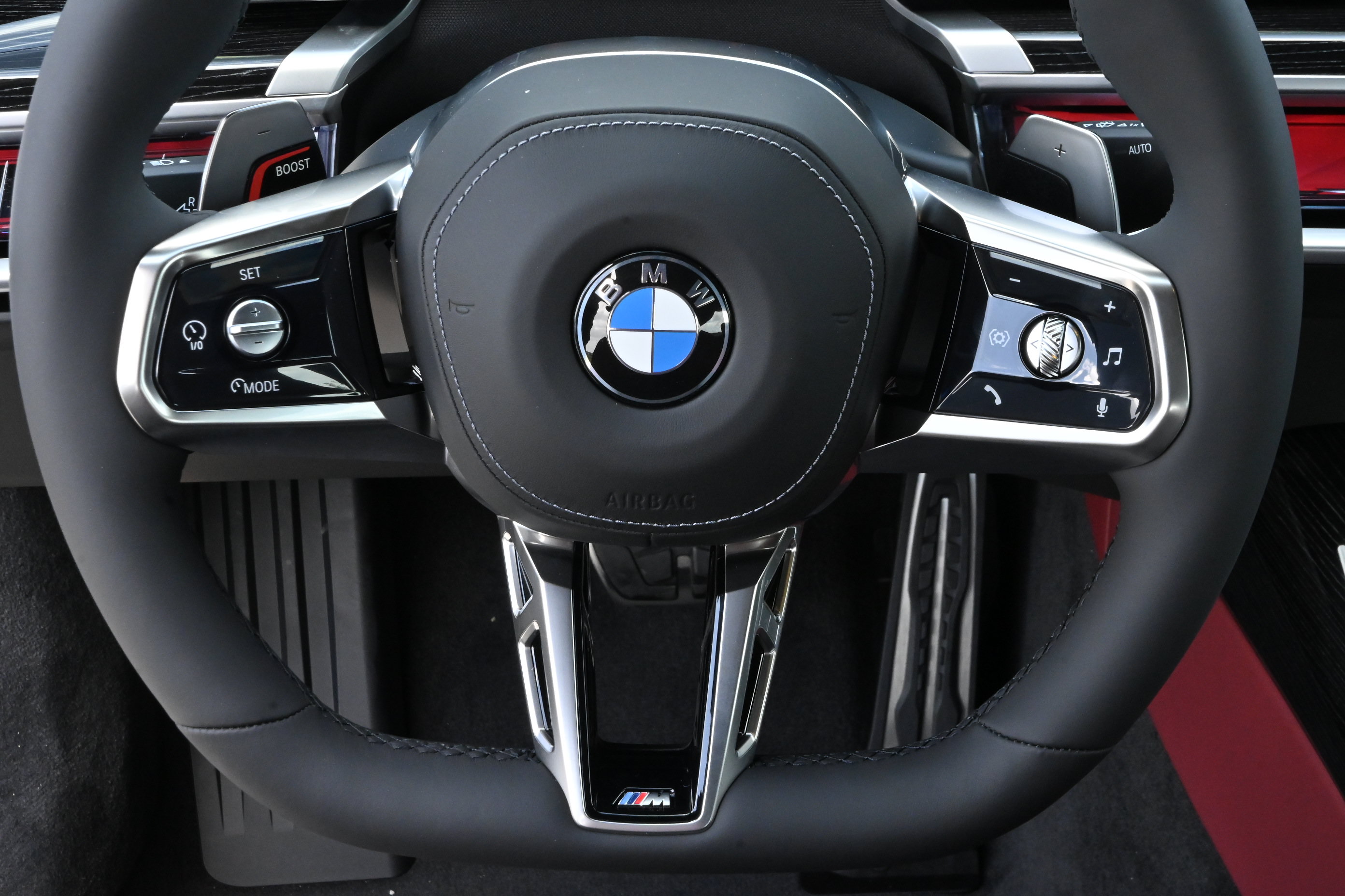 Used 2026 BMW 740i RWD image 36