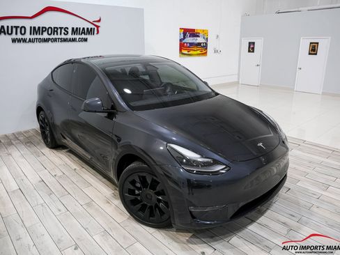 Used 2024 Tesla Model Y Long Range AWD/4WD image 27