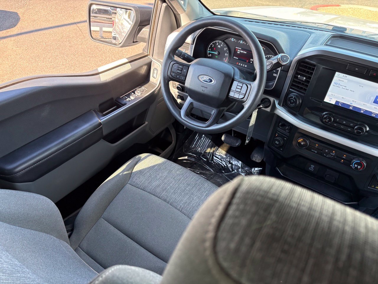 Used 2022 Ford F150 XLT w/ Trailer Tow Package AWD/4WD image 17
