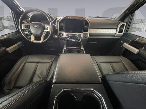 Used 2022 Ford F250 Lariat w/ Black Appearance Package image 12