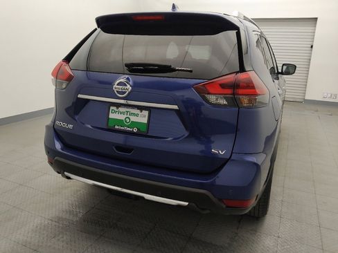 Used 2020 Nissan Rogue SV image 7
