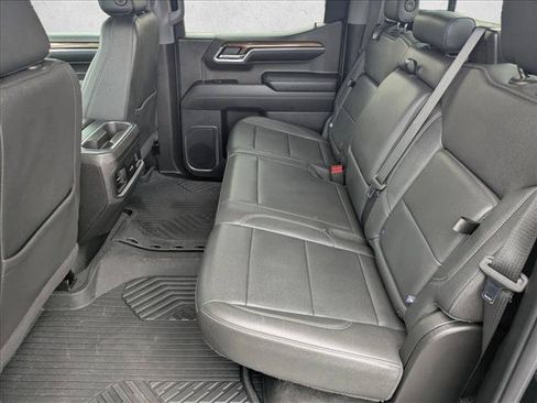 Used 2024 Chevrolet Silverado 1500 LT AWD/4WD image 17