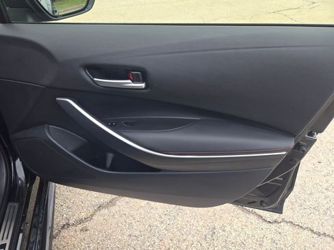 Used 2024 Toyota Corolla SE w/ SE Package image 6