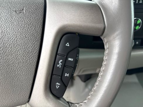 Used 2010 GMC Sierra 1500 2WD Crew Cab Hybrid image 18