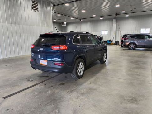 Used 2014 Jeep Cherokee Latitude w/ Comfort/Convenience Group AWD/4WD image 8