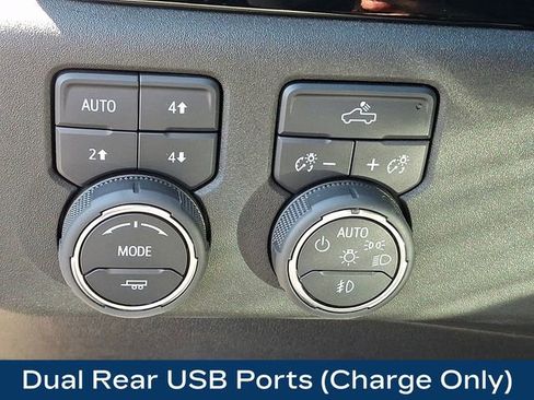 Used 2025 Chevrolet Silverado 1500 RST AWD/4WD image 9