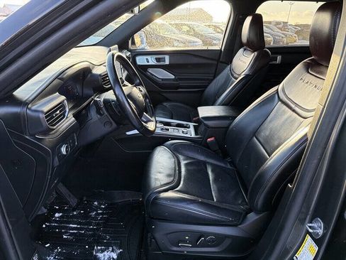 Used 2020 Ford Explorer Platinum w/ Premium Technology Package AWD/4WD image 8