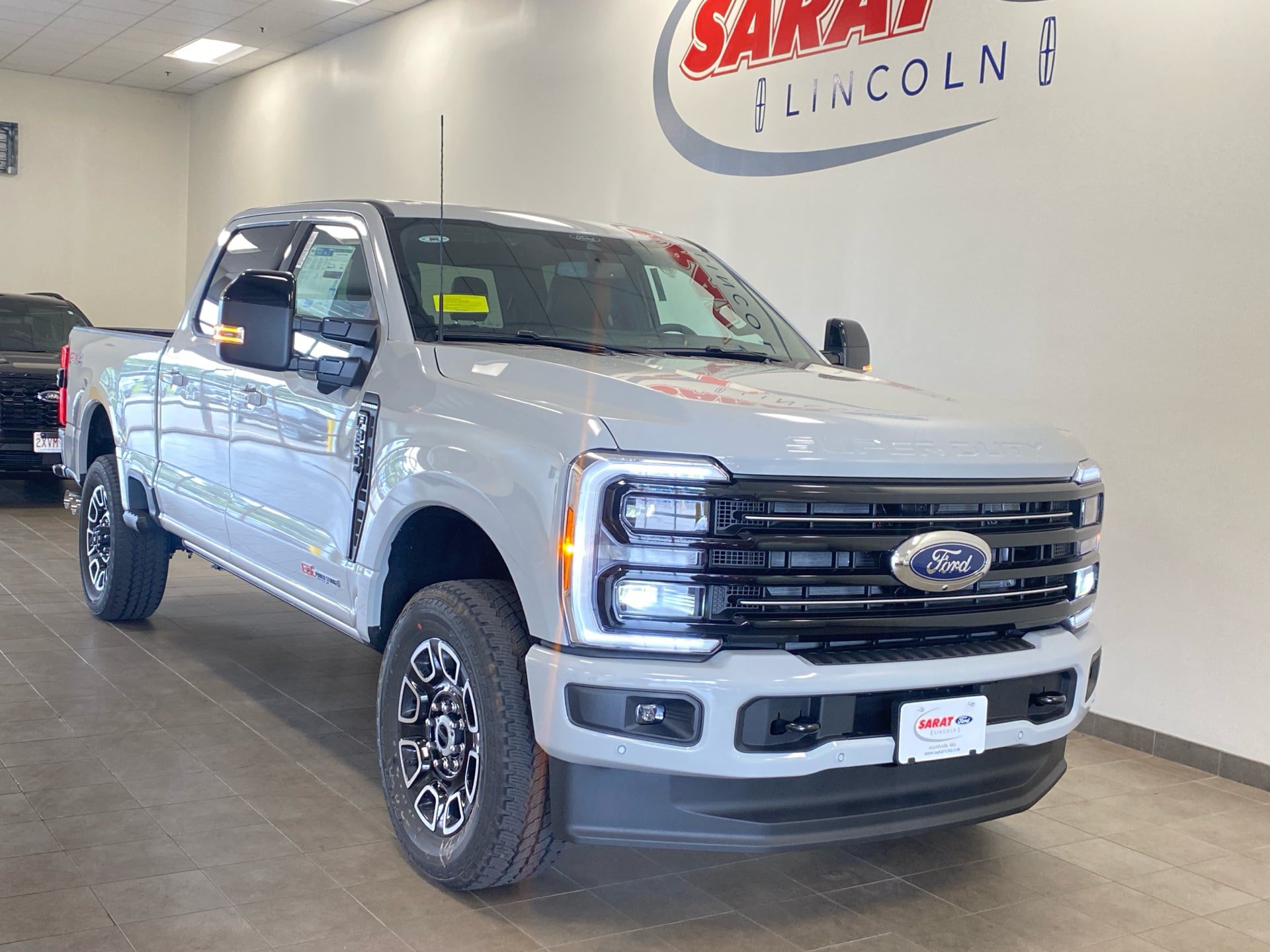 New 2026 Ford F350 Platinum w/ FX4 Off-Road Package AWD/4WD image 2