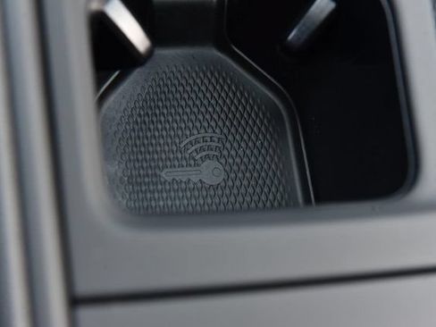 New 2026 Volkswagen Tiguan SE R-Line AWD/4WD image 16