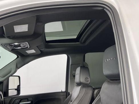 Used 2023 GMC Sierra 3500 Denali w/ Denali Ultimate Package image 24